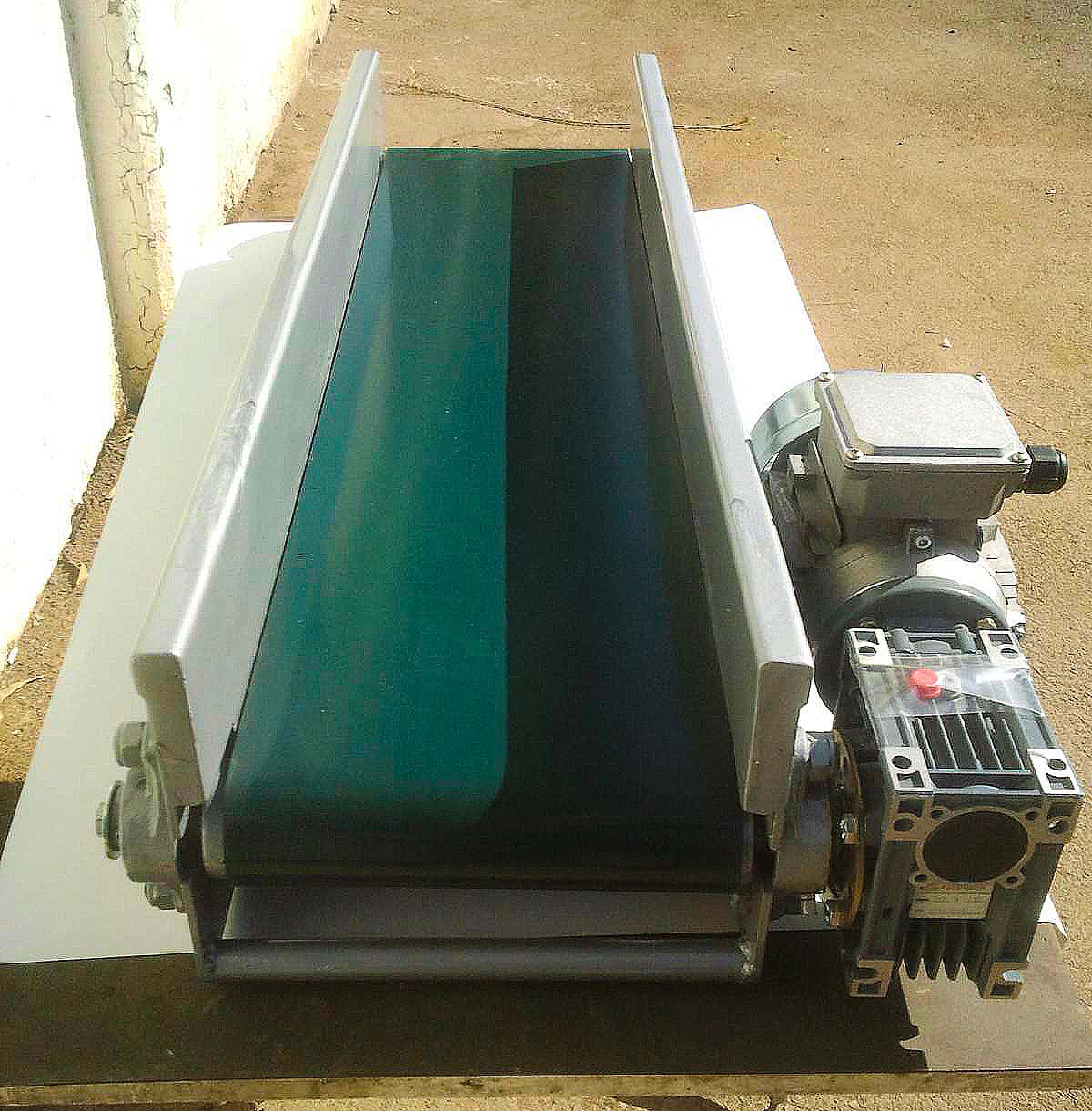 מסוע סרט PVC - יעקב רווח תעשיות מתכת בע